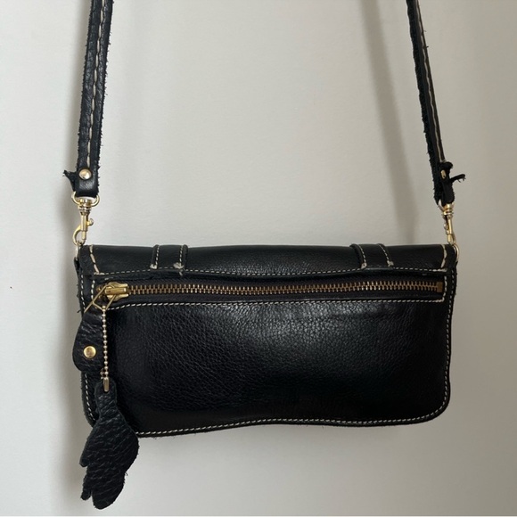 Roots Black Leather Shoulder Bag - Picture 3 of 13